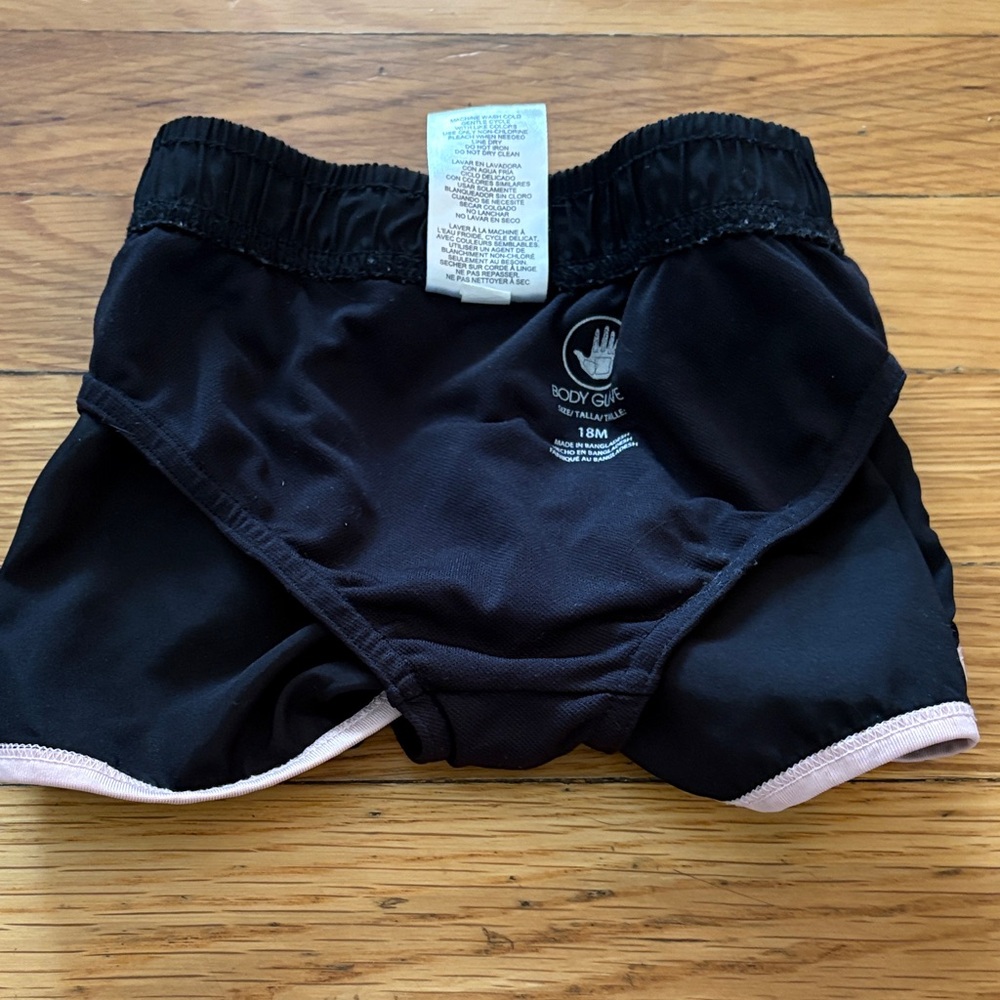 6/$20 Body Glove 3 Pc Girl's set. Shorts, Shirt & Joggers 18m EUC - Picture 9 of 9